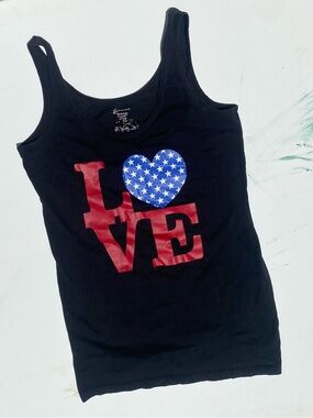 No Boundaries Tank Top Women's XXL LOVE Heart American Flag